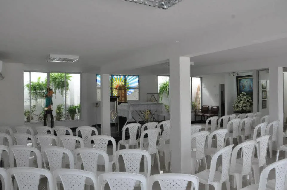 Interior de la capilla parroquial