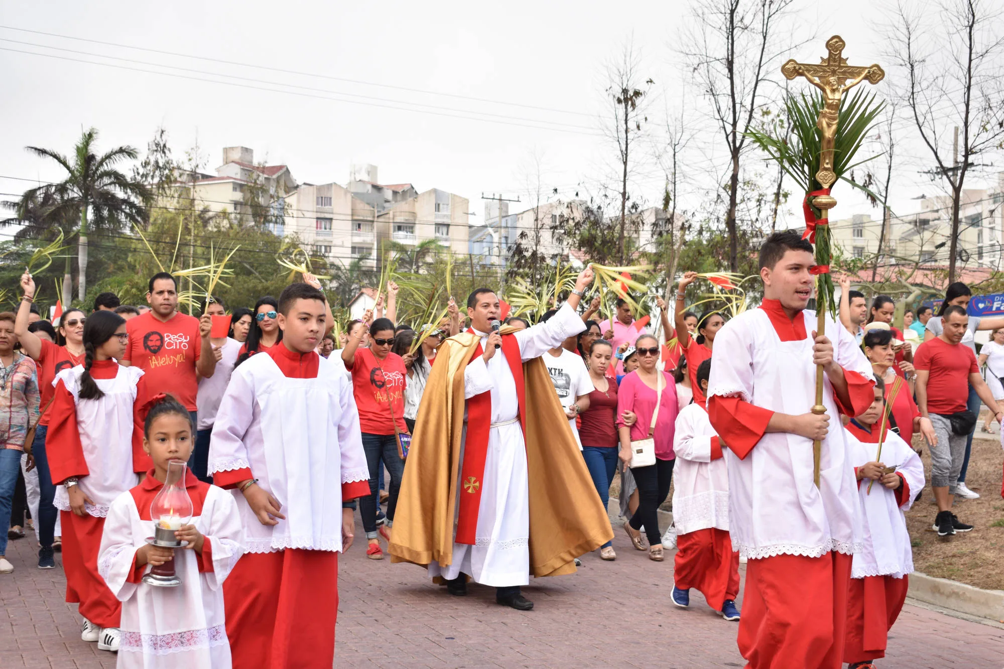 Comunidad parroquial reunida en un encuentro